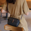 Bolsa Feminina de Couro Macio e Transversal Lídia